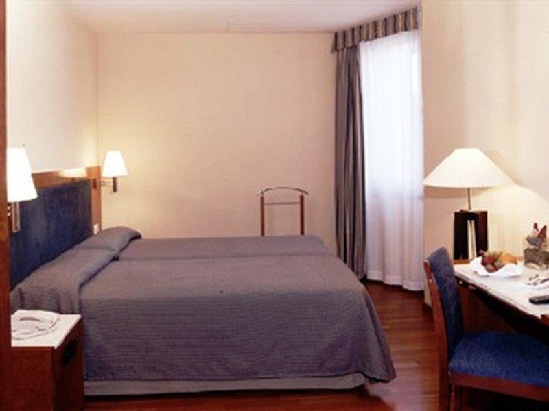 Hotel Pedralbes Барселона Екстер'єр фото