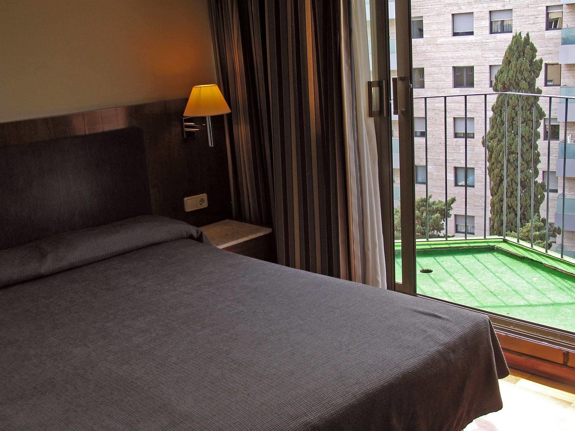 Hotel Pedralbes Барселона Екстер'єр фото