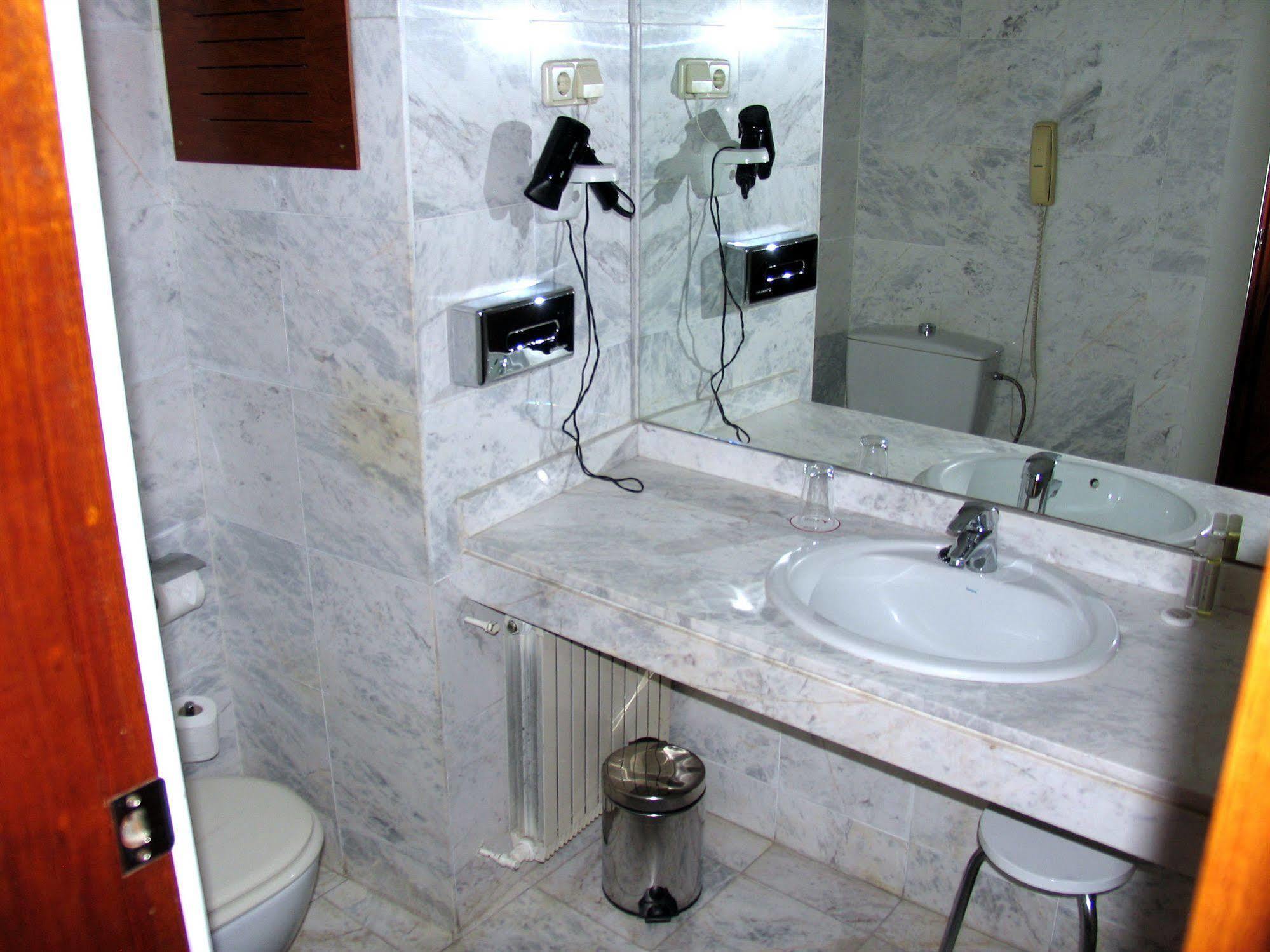 Hotel Pedralbes Барселона Екстер'єр фото