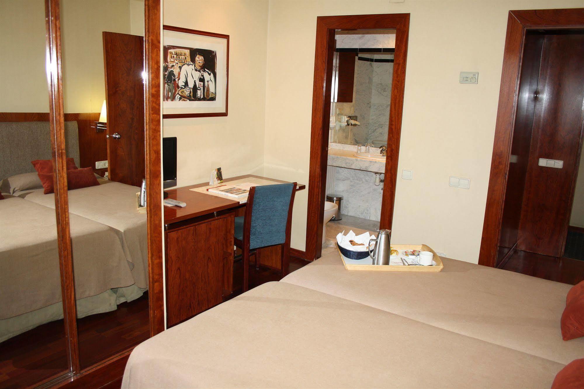 Hotel Pedralbes Барселона Екстер'єр фото