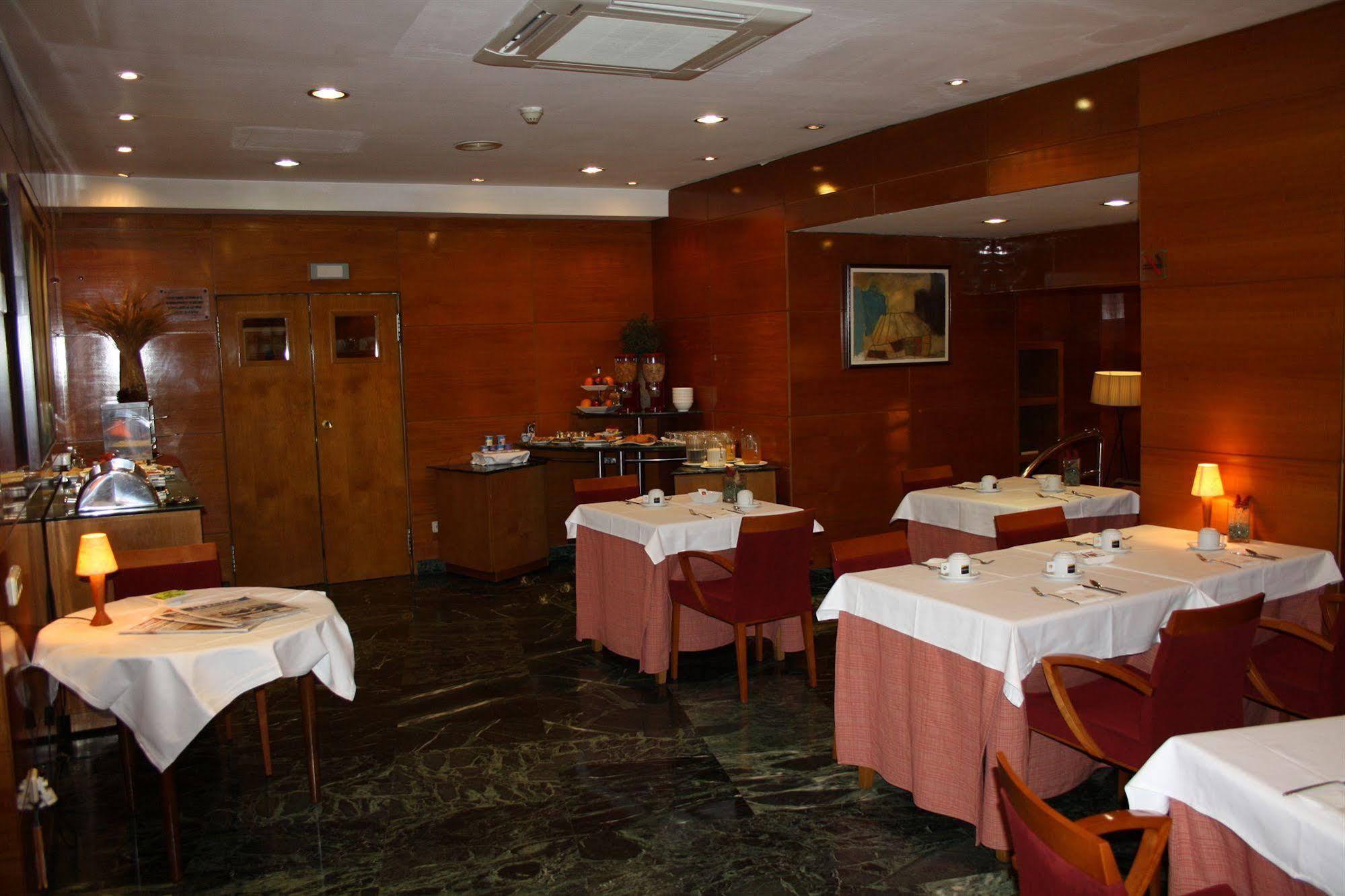Hotel Pedralbes Барселона Ресторан фото